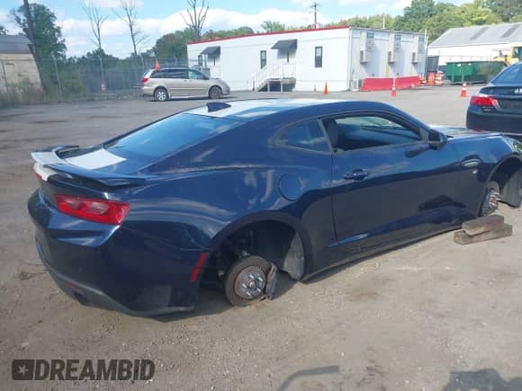 2016 Chevrolet Camaro 2SS с VIN 1G1FH1R73G0168386, выставлен на аукционе IAAI как лот 43325111 с пробегом 17 804 миль миль и . История ставок и продаж доступна на DreamBid. Изображение 4.