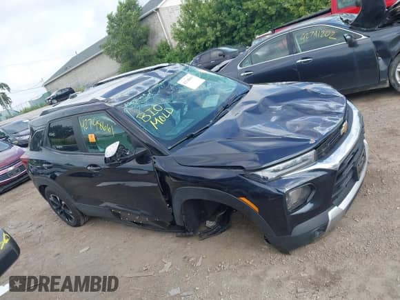 2021 Chevrolet TrailBlazer LT with VIN KL79MPSL2MB033570, listed as a IAAI auction lot 42748661 with 76,730 mi miles and . Bid and sale history available at DreamBid. Image 13.