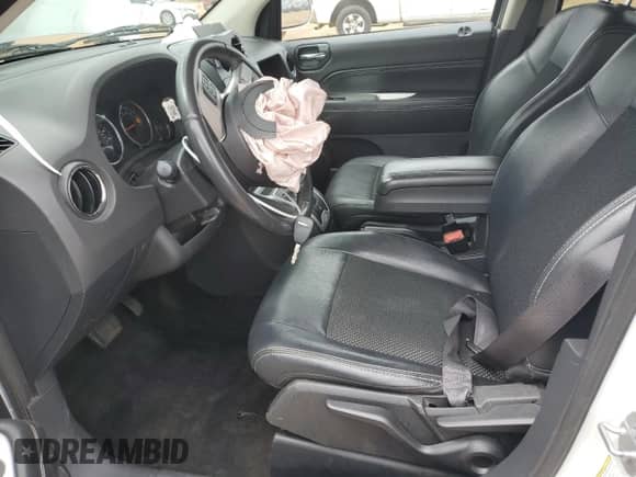 2016 Jeep Compass Latitude with VIN 1C4NJCEBXGD651394, listed as a Copart auction lot 54267375 with 110,113 mi miles and Salvage title. Bid and sale history available at DreamBid. Image 7.