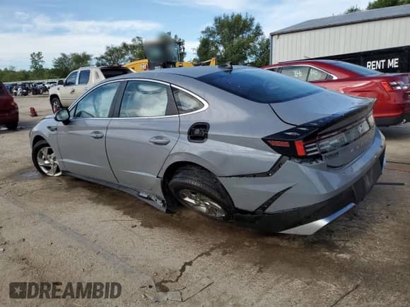 2025 Hyundai Sonata SE с VIN KMHL24JA1SA497414, выставлен на аукционе Copart как лот 66750645 с пробегом 2 725 миль миль и Списание • Salvage title. История ставок и продаж доступна на DreamBid. Изображение 2.