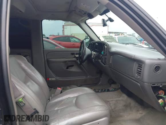 2004 Chevrolet Tahoe LS с VIN 1GNEC13T54R204729, выставлен на аукционе IAAI как лот 42421385 с пробегом Не указан миль и . История ставок и продаж доступна на DreamBid. Изображение 5.