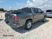 2022 Nissan Frontier Pro-4X z VIN 1N6ED1EK6NN673831, wystawiony jako Copart lot #63511135 z przebiegiem 58 586 mil mil oraz Szkoda całkowita • Salvage title. Historia ofert i sprzedaży dostępna na DreamBid. Obrazek 3.