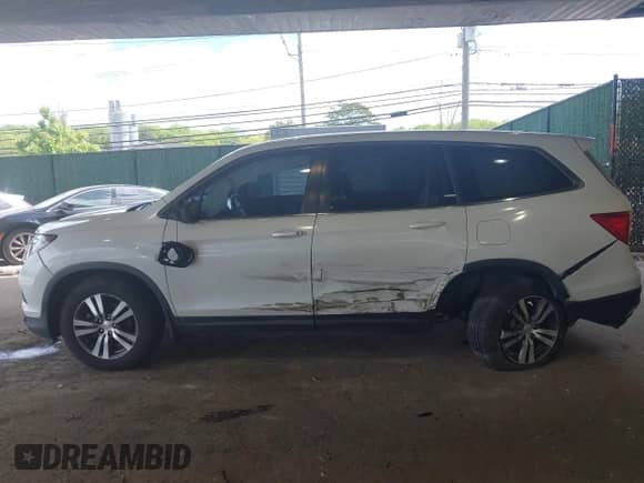 2016 Honda Pilot EX-L z VIN 5FNYF6H68GB047639, wystawiony jako IAAI lot #42311025 z przebiegiem 85 425 mil mil oraz . Historia ofert i sprzedaży dostępna na DreamBid. Obrazek 14.