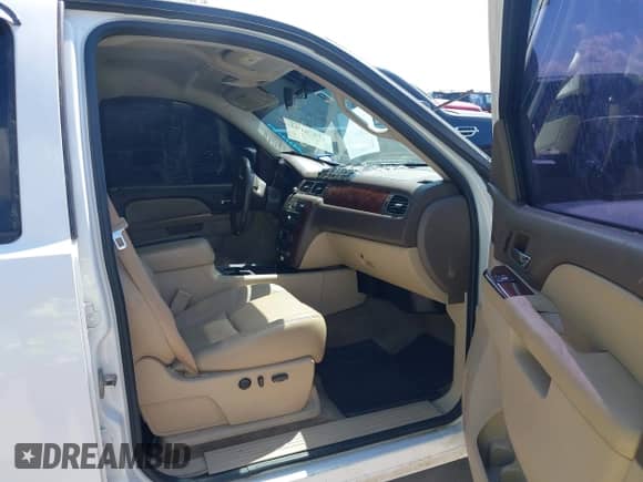 2010 Chevrolet Silverado 1500 LTZ with VIN 3GCRKTE38AG197423, listed as a IAAI auction lot 42579192 with 281,114 mi miles and . Bid and sale history available at DreamBid. Image 5.