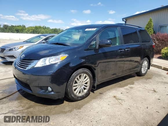 2017 Toyota Sienna XLE Auto Access Seat with VIN 5TDYZ3DC1HS890063, listed as a Copart auction lot 69876045 with 81,152 mi miles and Salvage title. Bid and sale history available at DreamBid. Image 1.
