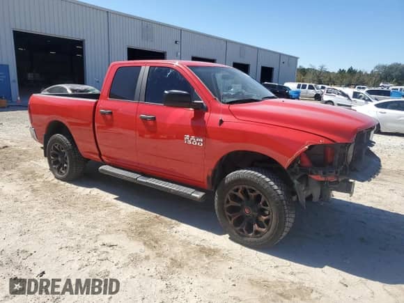 2017 Ram 1500 Tradesman z VIN 1C6RR6FG5HS615137, wystawiony jako Copart lot #48182125 z przebiegiem 74 314 mil mil oraz Szkoda całkowita • Salvage title. Historia ofert i sprzedaży dostępna na DreamBid. Obrazek 4.