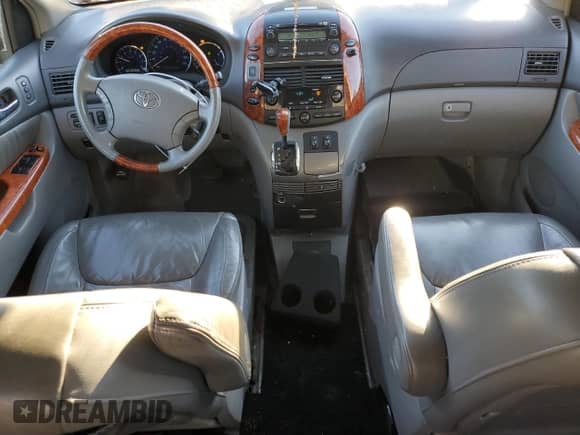 2006 Toyota Sienna XLE z VIN 5TDZA22C76S490692, wystawiony jako Copart lot #86271745 z przebiegiem 154 022 mil mil oraz Czysty tytuł • Clean title. Historia ofert i sprzedaży dostępna na DreamBid. Obrazek 8.