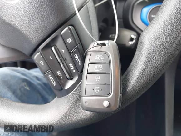 2019 Hyundai Veloster 2.0 with VIN KMHTG6AF3KU011242, listed as a IAAI auction lot 43470980 with 84,132 mi miles and . Bid and sale history available at DreamBid. Image 11.