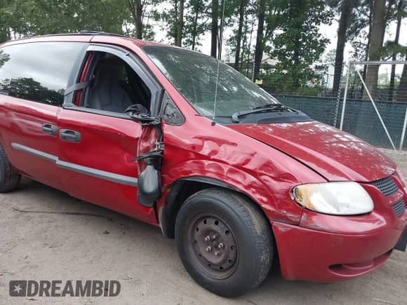 2004 Dodge Caravan SE with VIN 1D4GP24R54B570992, listed as a IAAI auction lot 42598915 with 192,873 mi miles and . Bid and sale history available at DreamBid. Image 6.