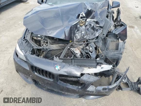 2012 BMW 5 Series 528i xDrive с VIN WBAXH5C53CDW05958, выставлен на аукционе Copart как лот 69610525 с пробегом 178 460 миль миль и Списание • Salvage title. История ставок и продаж доступна на DreamBid. Изображение 11.