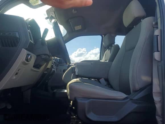 2016 Ford F-150 XL z VIN 1FTEX1C84GFD59450, wystawiony jako Copart lot #80786825 z przebiegiem 136 172 mil mil oraz Szkoda całkowita • Salvage title. Historia ofert i sprzedaży dostępna na DreamBid. Obrazek 7.