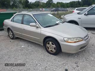 1999 Honda Accord EX with VIN 1HGCG1657XA058310, listed as a IAAI auction lot 43185257 with 208,061 mi miles and . Bid and sale history available at DreamBid. Image 1.