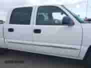 2005 GMC Sierra 1500 SLE z VIN 2GTEC13T551142607, wystawiony jako IAAI lot #41904973 z przebiegiem 378 534 mil mil oraz . Historia ofert i sprzedaży dostępna na DreamBid. Obrazek 13.