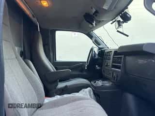 2021 Chevrolet Express Commercial с VIN 1GB0GRF78M1166808, выставлен на аукционе Copart как лот 80929135 с пробегом 82 056 миль миль и Чистый • Clean title. История ставок и продаж доступна на DreamBid. Изображение 5.
