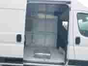 2023 Ram ProMaster Cargo с VIN 3C6LRVCG3PE519593, выставлен на аукционе IAAI как лот 43142030 с пробегом 77 938 миль миль и . История ставок и продаж доступна на DreamBid. Изображение 8.