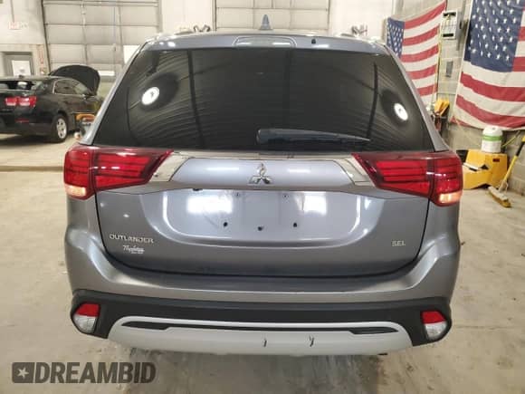 2020 Mitsubishi Outlander SE с VIN JA4AD3A34LJ001339, выставлен на аукционе Copart как лот 50270345 с пробегом 117 043 миль миль и Списание • Salvage title. История ставок и продаж доступна на DreamBid. Изображение 6.