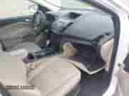 2018 Ford Escape SE с VIN 1FMCU9GD1JUA17586, выставлен на аукционе IAAI как лот 43243779 с пробегом Не указан миль и . История ставок и продаж доступна на DreamBid. Изображение 5.