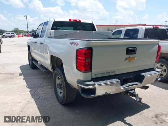 2015 Chevrolet Silverado 2500HD Work Truck z VIN 1GC2KUEG2FZ544827, wystawiony jako IAAI lot #42742386 z przebiegiem 176 272 mil mil oraz . Historia ofert i sprzedaży dostępna na DreamBid. Obrazek 3.