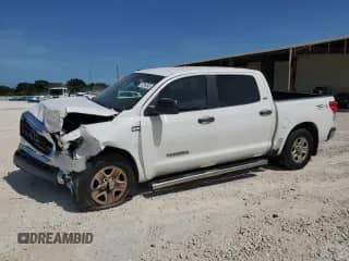 2011 Toyota Tundra z VIN 5TFEY5F15BX108541, wystawiony jako Copart lot #70264545 z przebiegiem 201 537 mil mil oraz Szkoda całkowita • Salvage title. Historia ofert i sprzedaży dostępna na DreamBid. Obrazek 1.