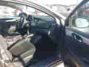 2019 Nissan Sentra SV z VIN 3N1AB7AP9KY321212, wystawiony jako IAAI lot #43487698 z przebiegiem 186 743 mil mil oraz . Historia ofert i sprzedaży dostępna na DreamBid. Obrazek 5.