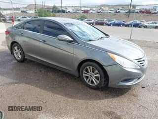 2013 Hyundai Sonata GLS z VIN 5NPEB4AC7DH678608, wystawiony jako IAAI lot #43329301 z przebiegiem Nie podano mil oraz . Historia ofert i sprzedaży dostępna na DreamBid. Obrazek 1.