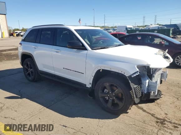 2024 Jeep Grand Cherokee Altitude с VIN 1C4RJHAG8RC215474, выставлен на аукционе Copart как лот 80548945 с пробегом 1 935 миль миль и Списание • Salvage title. История ставок и продаж доступна на DreamBid. Изображение 4.