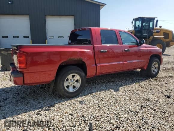 2008 Dodge Dakota SLT с VIN 1D7HW48NX8S539644, выставлен на аукционе Copart как лот 68586715 с пробегом 81 195 миль миль и На запчасти • Non repairable. История ставок и продаж доступна на DreamBid. Изображение 3.