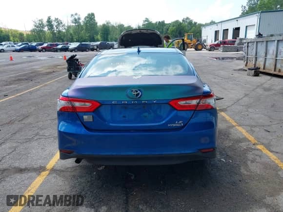 2019 Toyota Camry Hybrid LE с VIN 4T1B31HK6KU006419, выставлен на аукционе IAAI как лот 42678278 с пробегом Не указан миль и . История ставок и продаж доступна на DreamBid. Изображение 16.