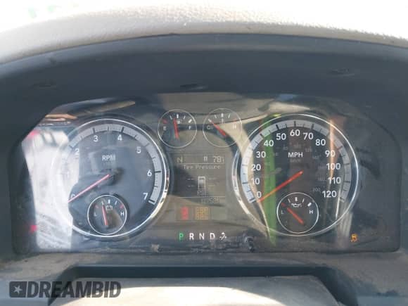 2010 Dodge 1500 ST z VIN 1D7RB1CPXAS133215, wystawiony jako IAAI lot #42673131 z przebiegiem 127 581 mil mil oraz . Historia ofert i sprzedaży dostępna na DreamBid. Obrazek 7.