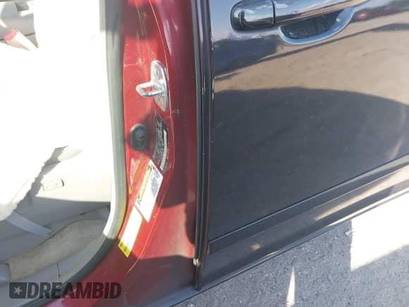 2006 Toyota Sienna XLE z VIN 5TDZA22C06S511978, wystawiony jako IAAI lot #41551414 z przebiegiem 228 839 mil mil oraz . Historia ofert i sprzedaży dostępna na DreamBid. Obrazek 13.