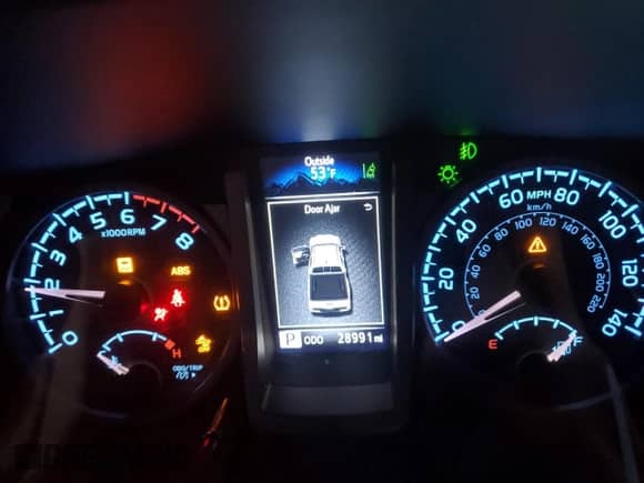 2021 Toyota Tacoma SR5 with VIN 3TYBZ5DN6MT000982, listed as a Copart auction lot 88558335 with 28,991 mi miles and Salvage title. Bid and sale history available at DreamBid. Image 9.