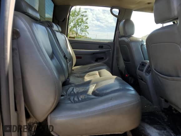 2005 Chevrolet Silverado 3500 SRW LT с VIN 1GCHK332X5F904678, выставлен на аукционе Copart как лот 56480865 с пробегом 214 863 миль миль и Списание • Salvage title. История ставок и продаж доступна на DreamBid. Изображение 11.