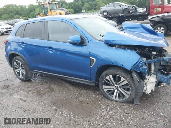 2020 Mitsubishi Outlander SE с VIN JA4AP4AUXLU023270, выставлен на аукционе IAAI как лот 42266661 с пробегом 81 117 миль миль и . История ставок и продаж доступна на DreamBid. Изображение 1.