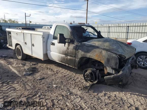 2006 Chevrolet Silverado 3500 с VIN 1GBJC34U86E206502, выставлен на аукционе Copart как лот 44634735 с пробегом Не указан миль и Списание • Salvage title. История ставок и продаж доступна на DreamBid. Изображение 4.