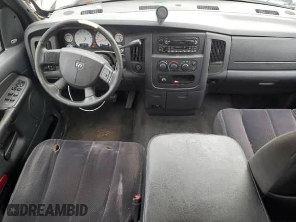 2004 Dodge 1500 SLT z VIN 1D7HU18D54S650866, wystawiony jako Copart lot #90903715 z przebiegiem 150 538 mil mil oraz Czysty tytuł • Clean title. Historia ofert i sprzedaży dostępna na DreamBid. Obrazek 8.