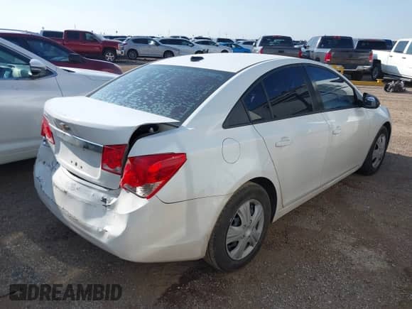 2013 Chevrolet Cruze LS z VIN 1G1PA5SG7D7240624, wystawiony jako IAAI lot #42783412 z przebiegiem 149 482 mil mil oraz . Historia ofert i sprzedaży dostępna na DreamBid. Obrazek 4.