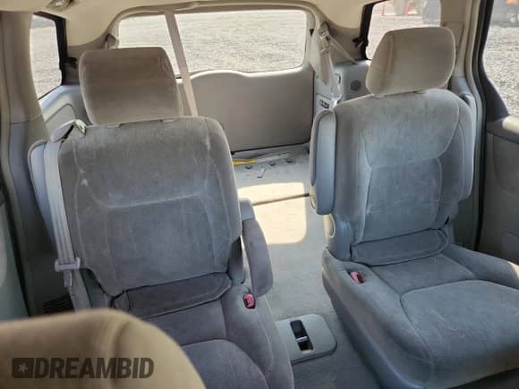 2004 Toyota Sienna XLE z VIN 5TDZA22C54S116773, wystawiony jako Copart lot #81171155 z przebiegiem 232 127 mil mil oraz Szkoda całkowita • Salvage title. Historia ofert i sprzedaży dostępna na DreamBid. Obrazek 11.