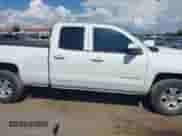 2018 Chevrolet Silverado 1500 LT с VIN 1GCRCREH0JZ191109, выставлен на аукционе IAAI как лот 42698579 с пробегом 195 547 миль миль и . История ставок и продаж доступна на DreamBid. Изображение 13.