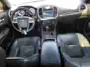 2013 Chrysler 300 C с VIN 2C3CCAET9DH523682, выставлен на аукционе Copart как лот 70926075 с пробегом 99 979 миль миль и Списание • Salvage title. История ставок и продаж доступна на DreamBid. Изображение 8.