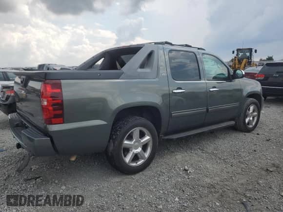 2011 Chevrolet Avalanche LT with VIN 3GNMCFE05BG102176, listed as a Copart auction lot 63398594 with 150,513 mi miles and Salvage title. Bid and sale history available at DreamBid. Image 3.