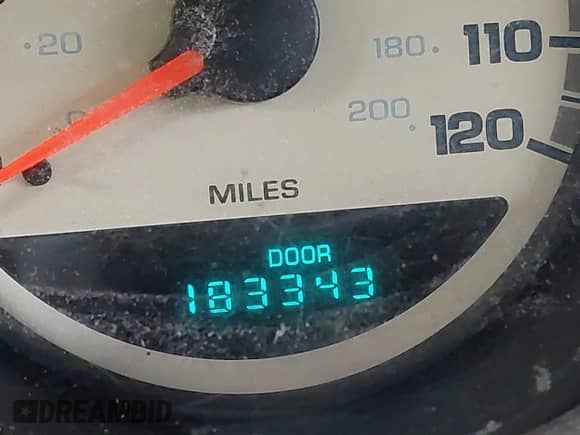 2002 Dodge Neon ES z VIN 1B3ES56C92D591697, wystawiony jako IAAI lot #41686465 z przebiegiem 183 343 mil mil oraz . Historia ofert i sprzedaży dostępna na DreamBid. Obrazek 14.