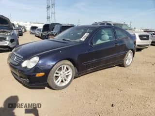 2002 Mercedes-Benz C 230/260/280/320 with VIN WDBRN47J52A244608, listed as a Copart auction lot 56393665 with 67,224 mi miles and Salvage title. Bid and sale history available at DreamBid. Image 1.