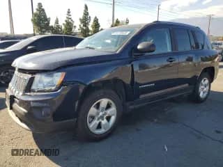 2013 Jeep Compass Sport z VIN 1C4NJCBA9DD187117, wystawiony jako Copart lot #81778525 z przebiegiem 82 673 mil mil oraz Szkoda całkowita • Salvage title. Historia ofert i sprzedaży dostępna na DreamBid. Obrazek 1.