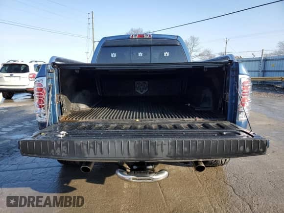 2003 Dodge 1500 ST z VIN 1D7HA18ZX3S205509, wystawiony jako Copart lot #42746645 z przebiegiem 182 656 mil mil oraz Szkoda całkowita • Salvage title. Historia ofert i sprzedaży dostępna na DreamBid. Obrazek 6.