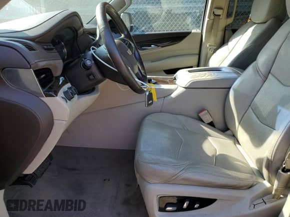 2016 Cadillac Escalade Luxury Collection z VIN 1GYS4BKJ9GR428387, wystawiony jako Copart lot #86283775 z przebiegiem 178 952 mil mil oraz Czysty tytuł • Clean title. Historia ofert i sprzedaży dostępna na DreamBid. Obrazek 7.