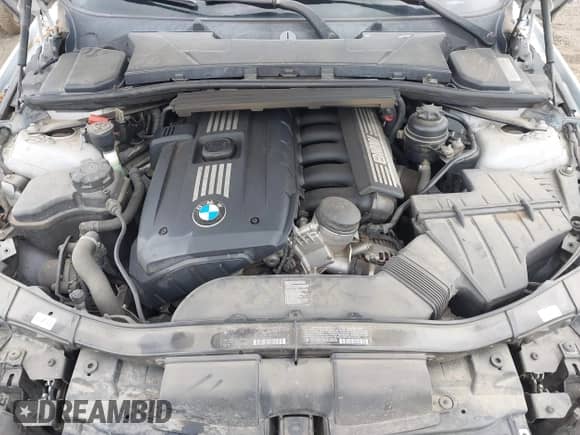 2013 BMW 3 Series 328i с VIN WBADW7C56DE733384, выставлен на аукционе IAAI как лот 43356387 с пробегом 96 787 миль миль и . История ставок и продаж доступна на DreamBid. Изображение 10.