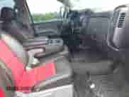 2015 Chevrolet Silverado 2500HD Work Truck с VIN 1GC1CUEG4FF190223, выставлен на аукционе IAAI как лот 43393249 с пробегом 121 130 миль миль и . История ставок и продаж доступна на DreamBid. Изображение 5.