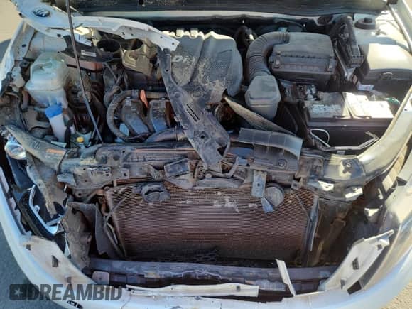 2015 Kia Optima LX с VIN KNAGM4A79F5633918, выставлен на аукционе Copart как лот 82300825 с пробегом 99 684 миль миль и Списание • Salvage title. История ставок и продаж доступна на DreamBid. Изображение 11.