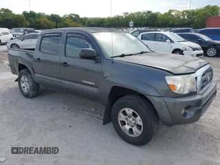 2010 Toyota Tacoma PreRunner z VIN 5TEJU4GN9AZ691256, wystawiony jako IAAI lot #43105776 z przebiegiem 144 807 mil mil oraz . Historia ofert i sprzedaży dostępna na DreamBid. Obrazek 1.