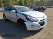 2012 Hyundai Sonata Hybrid z VIN KMHEC4A47CA026059, wystawiony jako IAAI lot #43347012 z przebiegiem 146 757 mil mil oraz . Historia ofert i sprzedaży dostępna na DreamBid. Obrazek 1.